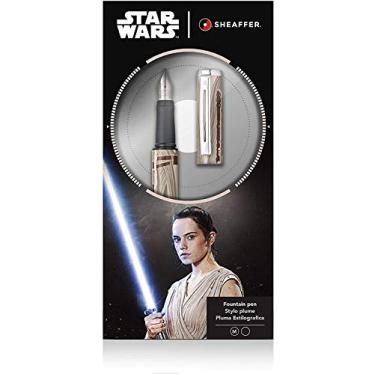 Imagem de Sheaffer Star Wars Pop Rey com design temático Rey e detalhes autênticos do personagem, caneta tinteiro média de aço inoxidável polido