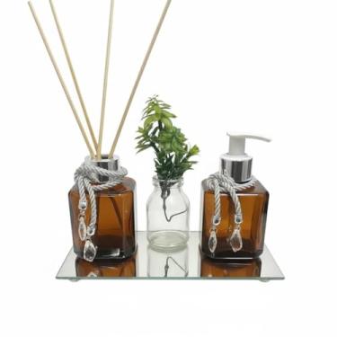 Imagem de Kit Banheiro Plástico 200ml com Difusor Aromatizador e Saboneteira + Bandeja Espelhada e Vaso Decorativo(Âmbar c/Prata)