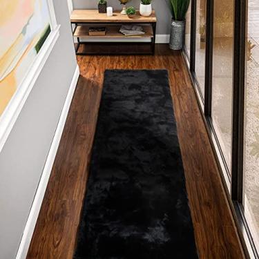 Imagem de ORINOVA Tapetes de pele fofa de coelho sintético preto para quarto, lavável na máquina, tapetes para sala de estar 2x8 tapete de corredor tapete de berçário