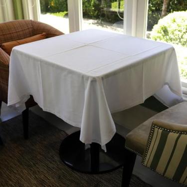 Imagem de Toalha de Mesa Isabelle Quadrada Branco - Algodão, 150x150cm - Ateliê 