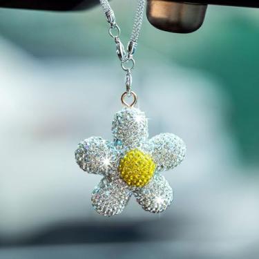 Imagem de Ornamento de suspensão de carro de margarida brilhante para mulheres, pingente de espelho retrovisor de cristal fofo diamante brilhante estética automotiva acessórios de decoração de interiores