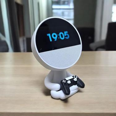 Imagem de Suporte Alexa Echo SPOT. Tema Robert Gamer - Presente, decoração, stand de mesa, música Amazon