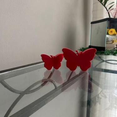 Imagem de Borboletas Decorativas com Vaso Lindo Objetos de Decoração Interior Sala e Quarto e Escritório para Amantes de Decoração Casa e Moradores(Borboletas decorativas Vermelh)