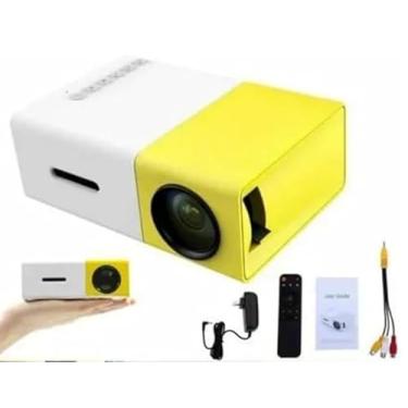Imagem de Mini Projetor YG300 - Imagens Vibrantes em 600 Lumens um Design Portatil Projeção de até 60” para Filmes, Jogos, Apresentações e Uso Doméstico -Experiência Cinematográfica Compacta