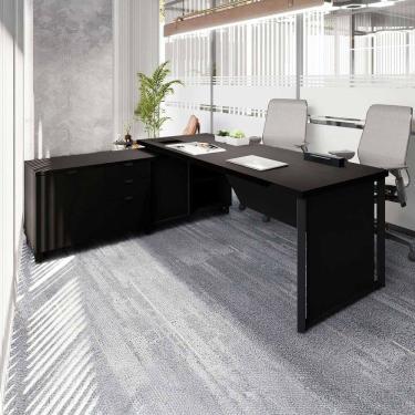 Imagem de Mesa Executiva 180cm com Armário Lateral e Caixa de Tomadas Corporate Preto