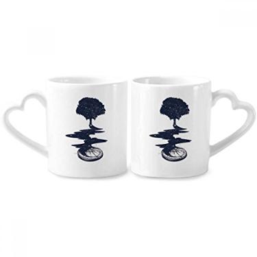 Imagem de Conjunto de canecas de porcelana para casais, estampa de árvore, bússola, córrego, coração