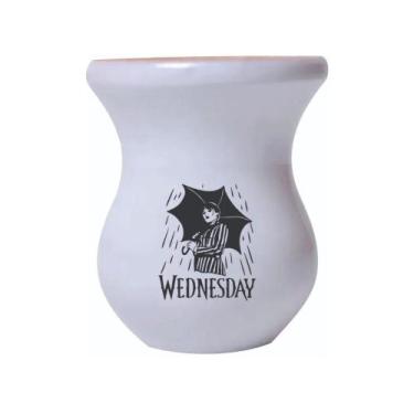 Imagem de Cuia De Madeira Branca Personalizada Wandinha mod.02 - Mix atacadista