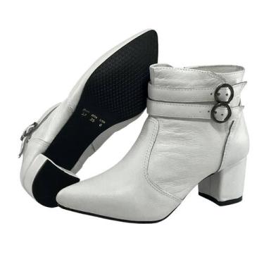Imagem de Bota Feminina Cano Curto Branca Lirom Com Detalhe Fivela, Branco, 35