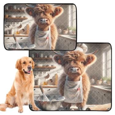 Imagem de TSENQUE Highland Cow Chef Engraçado Lavável Pee Pads Cachorros Tapete Impermeável para Caixote Pet Cat Pee Pad Reutilizável, Absorvente, Almofadas de Parto, Médio + Grande, Conjunto de 2
