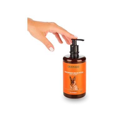 Imagem de Condicionador Granado Pet Brilho Intenso para Pelos Escuros 500 Ml.