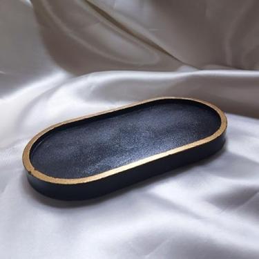 Imagem de Kit Bandeja Decorativa Oval Granilite Marmorizada Multiuso Porta Jóias Velas e Acessórios Bandeja Organizadora em Concreto Impermeável para Banheiro e Escritório (Black gold)