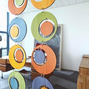 Imagem de MidModArt 36 peças de painéis de parede de pendurar em PVC, arte de parede moderna de meados do século, divisórias decorativas de textura de madeira colorida MCM para sala de jantar de quarto 29 x 141