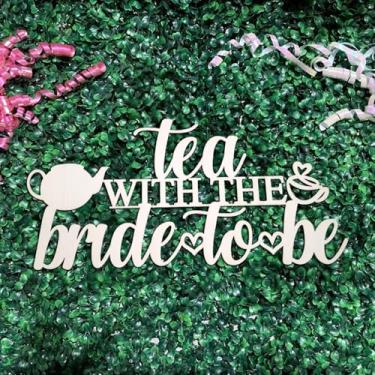Imagem de Chá de madeira com pano de fundo The Bride to Be, decoração de parede Bride to Be, tema de chá, decoração de chá de panela para casamento, despedida de solteira, noivado, fundo fotográfico
