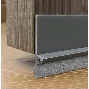 Imagem de Varredura de porta para parte inferior, design integrado de 100 cm C com escova autoadesiva embaixo da porta rolha para parte inferior das portas, vedação de poeira/ruído/isolamento de ar quente ou