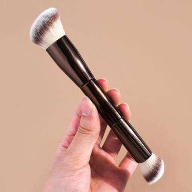 Imagem de Um pincel de maquiagem multifuncional, cerdas macias e fofas, ideal para misturar o rosto, blush e maquiagem dos olhos (café)