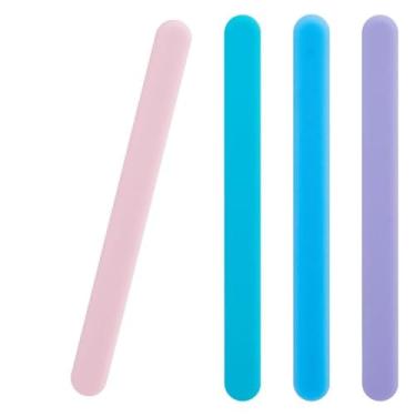 Imagem de DELORIGIN 4Pcs Mahjong Tile Takers Silicone Tile Grabbers Sticks to Reach Pass Pick up Mahjong Accessories Gift, 5.5x0.5x0.2 Inch Novelty Mahj Accessory to Reach and Pull Tiles for Game