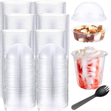 Imagem de Gandeer Pacote com 200 copos de parfait de plástico transparente com tampas de cúpula, sem orifícios, copos de sobremesa descartáveis para festa com tampas, recipientes redondos de frutas com tampa