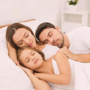 Imagem de Repelente Eletrônico Ultrassônico para Ratos, Baratas, Formigas e Aranhas, Bivolt 110V/220V, Alcance até 185m², Uso Doméstico, Sem Refil