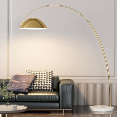 Imagem de Luminária de chão nórdica em arco, com estrutura em metal polido, estilo vertical decorativo para sala de estar, haste retrátil, ideal para colocar sobre o sofá. Possui interruptor de pé e b