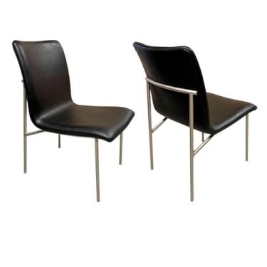 Imagem de Kit 2 Cadeiras Lisa Jantar Cozinha Estofada cor Preto Pés cor Champanh