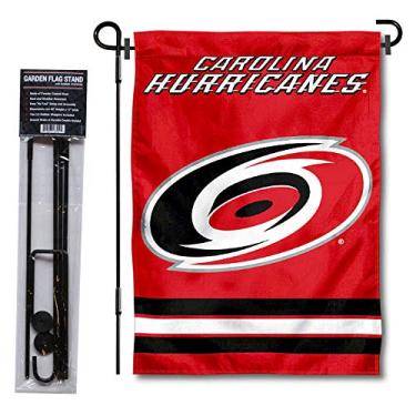 Imagem de Bandeira de jardim WinCraft Carolina Hurricanes com suporte de mastro