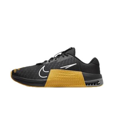Imagem de Nike Tênis de treino masculino Metcon 9 (Team) FD5431-004, preto/dourado universitário/cinza fumê, branco), Preto/ouro universitário/cinza fumê/branco, 42