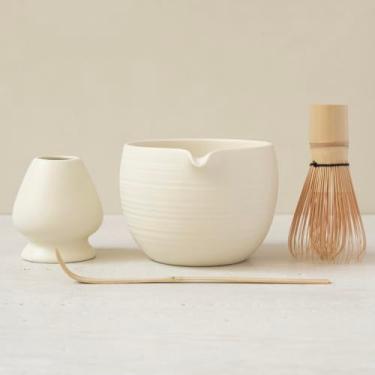 Imagem de WENSHUO Conjunto de batedor Matcha, tigela matcha de cerâmica e suporte de batedor, acessório de bambu, design moderno (creme fosco, bico de verter)