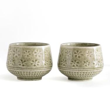 Imagem de Buucup Xícaras de chá japonesas tradicionais de artes cerâmicas, xícara de chá matcha 240 ml com design de flor de cerejeira, caneca de chá artesanal estilo japonês para Matcha Latte chá verde (verde)