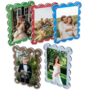 Imagem de Pacote com 5 molduras magnéticas de acrílico para geladeira de 6 x 9 cm, molduras polaroid transparentes recortadas coloridas, suporte magnético de dupla face para fotos Instax Mini e tamanho carteira