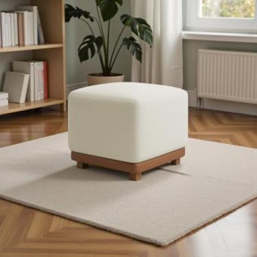 Imagem de Puff Decorativo Bouclé Premium Dalilla – Puff Cubo Moderno com Base em Corino para Sala, Quarto e Closet(Bege)