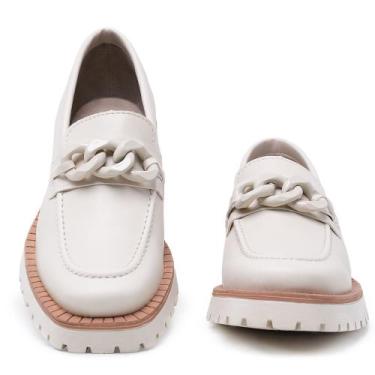 Imagem de Sapato Feminino Mocassim Estilo Oxford Fivela Trançada Off White 2810N