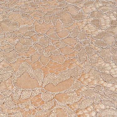 Imagem de Rolo 3 Metros Renda Suiça Forrada 95% Poliéster 5% Poliamida