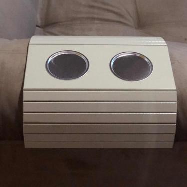 Imagem de Esteira para Braço de Sofá Porta Copos de Alumínio Bege Nude