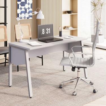 Imagem de Mesa Escrivaninha 1,35m com Tampo Chanfrado e Pés Metálicos F5 Office Cinza