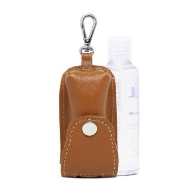 Imagem de Chaveiro de Couro Porta Álcool em Gel - Relicário Bolsas e Pastas, Car