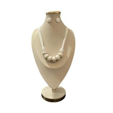Imagem de Colar feminino atemporal kit com brinco resina elegante - Max, Branco