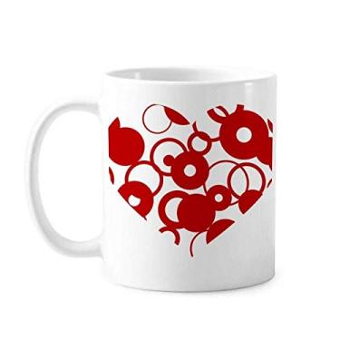 Imagem de Caneca vermelha de cerâmica com anel de coração para o Dia dos Namorados