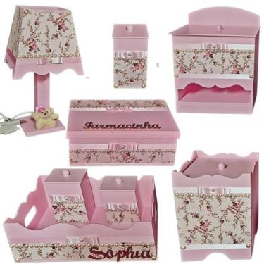 Imagem de Kit Higiene bebê Mdf menina 8 pçs - ROSA COM BRANCO FLORIDO E PÉROLAS 