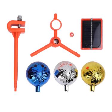 Imagem de Os pássaros refletem o dispositivo refletivo de pássaros visuais de voz solar, movi a energia solar, para o pátio de jardim ao ar livre