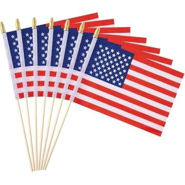 Imagem de 20 peças de mini bandeiras americanas de 20,3 cm x 12,7 cm para fora, pequena bandeira dos EUA em vara, decorações para decoração patriótica, 4 de julho, quintal, sala de aula e celebrações ao ar