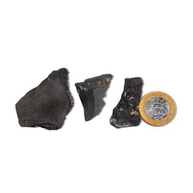 Imagem de Kit 3 Shungite com Pirita Incrustada Bruto 25 a 50g 30mm - CristaisdeC