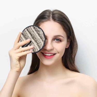 Imagem de Brincos masculinos de círculo preto - Aço inoxidável elegante com fibra de carbono - 8-10 mm, 2 peças