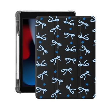 Imagem de Idocolors Capa para iPad 7ª/8ª/9ª geração (2019/2020/2021) de 10,2 polegadas, suporte de lápis embutido com capa traseira de TPU macio à prova de choque, despertar/hibernar, laços azuis - preta