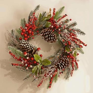 Imagem de Guirlanda de Natal para pendurar na parede com pinhas e frutas vermelhas – decoração festiva para iluminar a casa, porta e festas de Natal