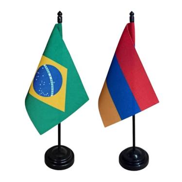 Imagem de Kit Bandeira de Mesa Brasil e Armênia, 26cm Altura, 18x11cm Bandeiras, Multicolorido, Oxford, Base Plástica, para Escritório, Eventos, Decoração