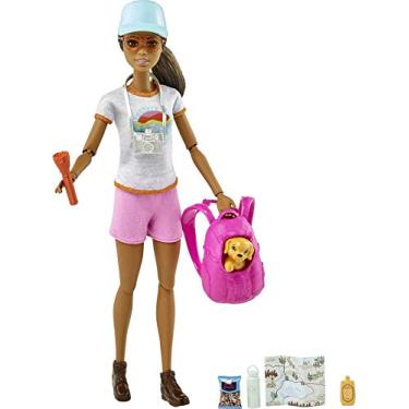 Imagem de Barbie Boneca de caminhada, morena, com filhote de cachorro e 9 acessórios, incluindo mochila transportadora de animais de estimação, mapa, câmera e muito mais, Multicolorido