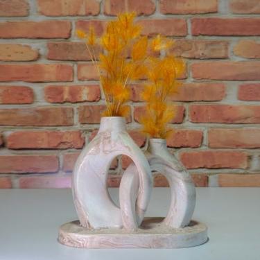 Imagem de Arranjo de Flores Sempre-Vivas Naturais em Vaso Decorativo, 15 cm, Branco com Padrão Art Déco (22)