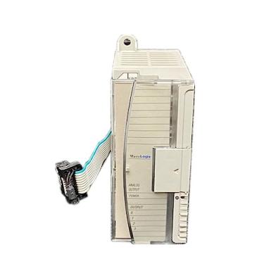 Imagem de UHFILYQBA 1762-OF4 MicroLogix 1200 PLC Módulo 1762-OF4 Módulo de saída selado em caixa