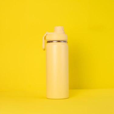 Imagem de Garrafa com Alça e Bico 570ml Parede Dupla Amarela - Prexx Comércio In