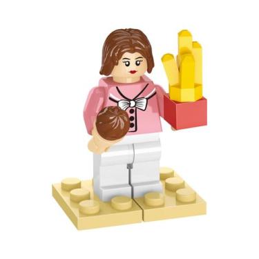 Imagem de Montando Mini Aventura - Lego de varias profissões, Menina